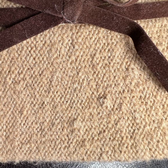 Vintage LIZ CLAIBORNE Wool Blend Tan Fuzzy Retro Bucket Hat with Felt Brown Bow - Picture 15 of 16
